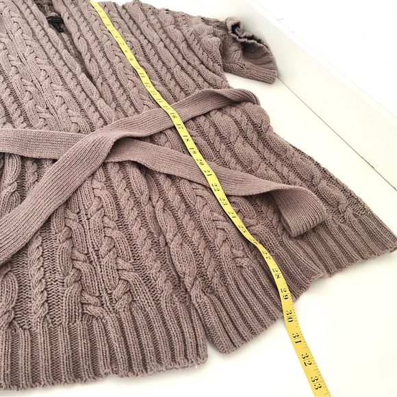 🧳TBD🧳 BCBGMaxAzria cable knit taupe brown wrap sweater sz XS - Picture 7 of 10